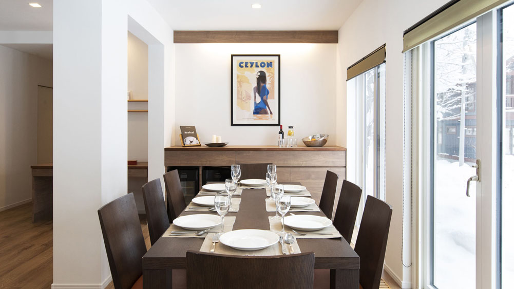 Ajisai Chalet - Elegant dining area details